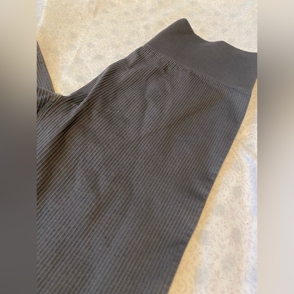 OQQ gray leggings - Picture 4 of 5